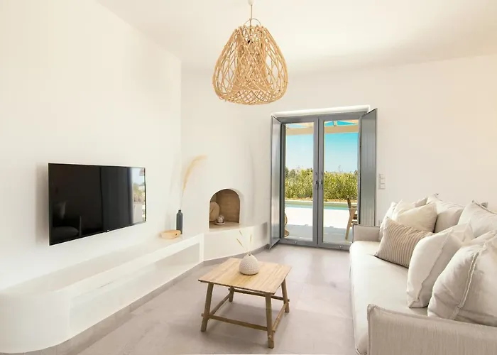 Villa Isalos With Private Pool Naxos City