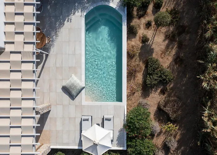 Isalos With Private Pool Villa *