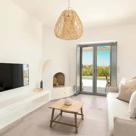 Vila Isalos With Private Pool Naxos City